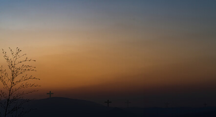Cross Christian God Religion on Sunset Background, Jesus Church Worship Pray Catholic Grace Christ, Symbols Christ Love Holy Spiritual Hope Peach Victory Spirit Mditation Catholicism Crucifix Trush.