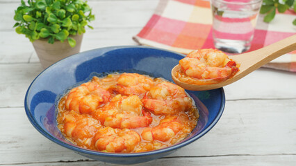 エビチリ・海老のチリソース煮