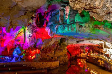Crédence de cuisine en verre imprimé Guilin Silver Cave, an underground cave in Guilin, China.