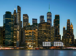 Panorama new york city at night - 780181589