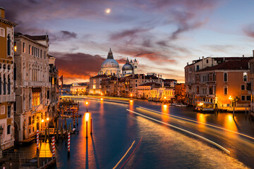 Grand Canal and Basilica Santa Maria della Salute at sunset, Venice, Italy. - obrazy, fototapety, plakaty