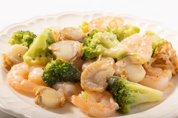 海老とホタテとブロッコリーの炒め物（塩だれ炒め）