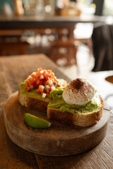 SUKE6 DINERのアボカドトースト