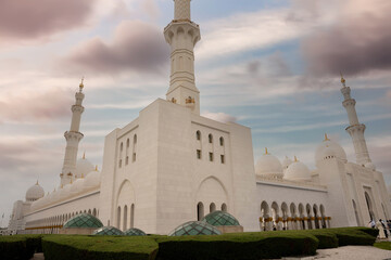 Fototapeta na wymiar mosquée aux Emirats Arabes Unis