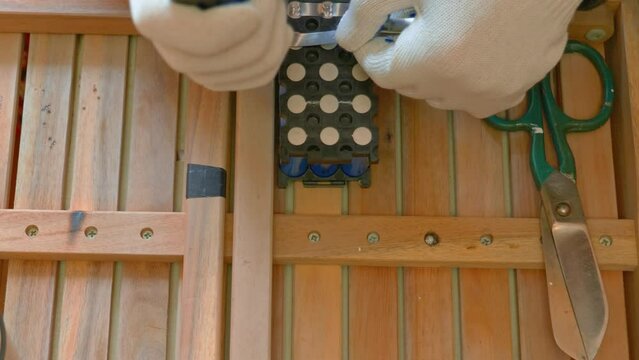 Welding lithium battery with welding machine