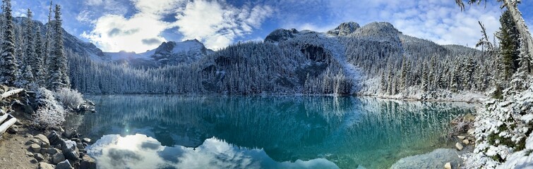 Mountain and beautiful turquoise lake, Joffre Lakes Provincial Park, British Columbia, Canada