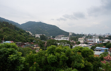 Obraz premium View from the Chinese Buddhist Temple Kek Lok Si to the City of George Town on Penang in Malaysia 