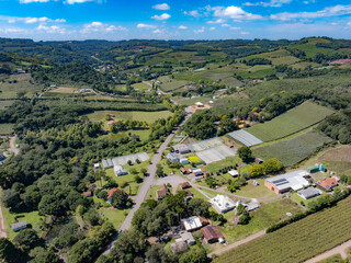 Imagem aérea do Vale dos Vinhedos na cidade de Bento Gonçalves, Rio Grande do Sul.