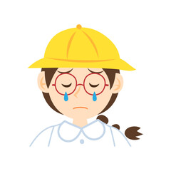 黄色い帽子を被った泣いている三つ編みの女の子の顔。フラットなベクターイラスト。
Crying girl’s face with braided hair wearing a yellow hat. Flat vector illustration.