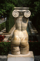 Interessante Statue im Park S'Hort del Rei, Palma, Mallorca, Spanien, Europa