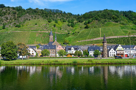 View over Cochem and the Moselle River, Cochem, Rhineland Palatinate, Germany