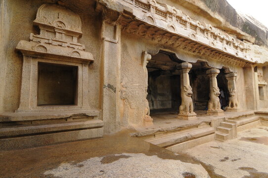 Ramanuja Mandapam, rock carved temple, Mahabalipuram, UNESCO World Heritage Site, Tamil Nadu, India