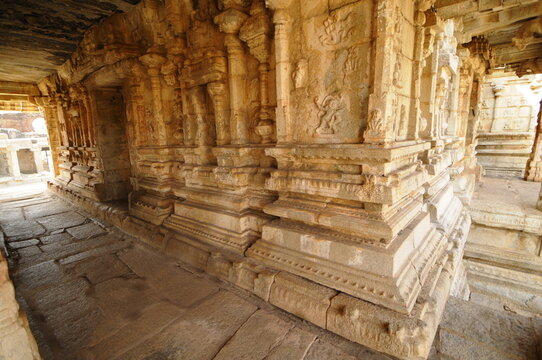 Mandapa in a Vishnu Virukpaksha Temple, Hampi, UNESCO World Heritage Site, Karnataka, India