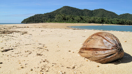Isola tropicale, tra sabbia e mare cristallino. Per cataloghi e agenzie viaggi