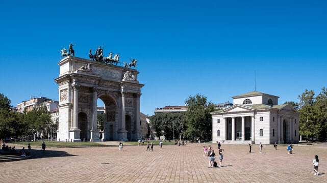 View of Porta Sempione (Simplon Gate) and Arco della Pace (Arch of Peace), 19th century triumphal arch with Roman roots, Milan, Lombardy, Italy