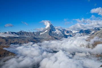 Fototapeta na wymiar Matterhorn with clouds