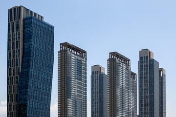 Fototapeta premium View of the skyscrapers in the city