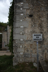 Water level scale - old bridge - Vogue - Ardeche - France