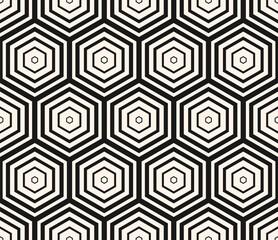 Vector monochrome seamless pattern with hexagons, halftone lines, gradient transition effect. Stylish black and white abstract geometric background with hexagonal grid texture. Modern repeat design - 780903741