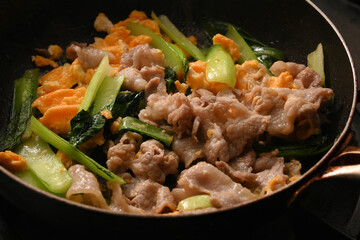 豚肉と小松菜の中華風卵炒め