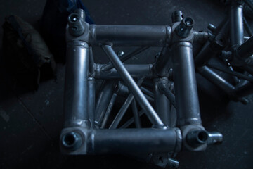 Obraz premium Steel grip cube