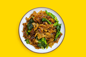 Stir-fried rice noodles with soy sauce and pork