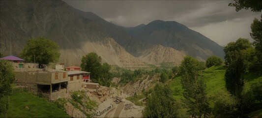 Beautiful Old House Center the Mountain and Forest 