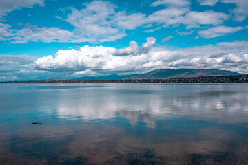 reflet du paysage sur le lac Léman, Chambésy plage