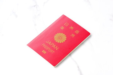 日本のパスポート（一般旅券10年用赤色）

