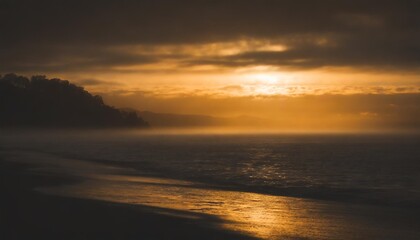 Fototapeta na wymiar the golden sunset sky over the pacific ocean