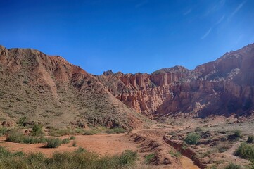 Guide ashkong Danxia Geopark, Hainan Tibetan Autonomous Prefecture, Qinghai, China