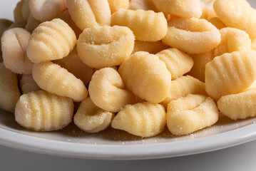 Gnocchi di patate freschi, pasta italiana, cibo europeo  - 781257738