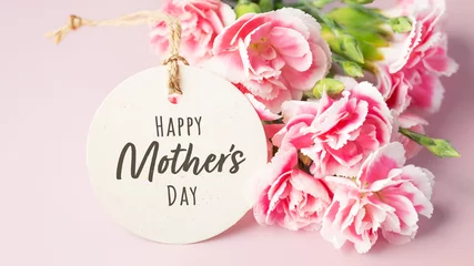 Foto op Canvas Happy mother's day with flower bouquet on pink background © thanksforbuying