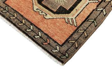 Textures and patterns in color from woven carpets - 781297733