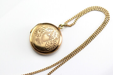 Antique Victorian Era 14Ct Rolled Gold Hand Engraved Floral Heart, Round 2 Photos Locket Pendant...