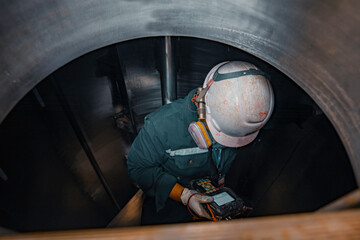 Male into work inspection process chemical into chemical stainless