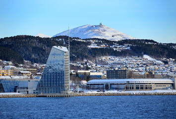Molde city with Scandic Seilet Hotel (Norway). - 781468151