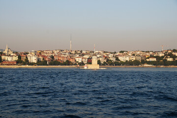 Obraz premium view of the Istanbul coast from the sea on a sunny day