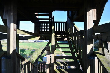 Der Treppenaufstieg zum Aussichtsturm Rodt

