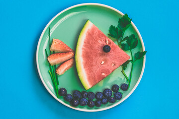 healthy fruity creative breakfast plate for children - 781570130