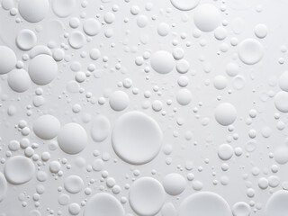 Horizontal bubble texture enhances white cement wall finishing