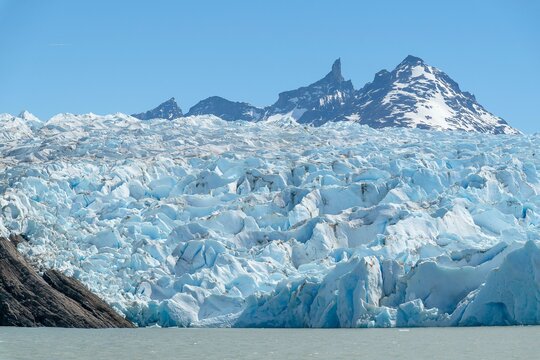 Glacier, Lago Grey, mountain range of the Andes, Torres del Paine National Park, Parque Nacional Torres del Paine, Cordillera del Paine, Towers of the Blue Sky, Region de Magallanes y de la