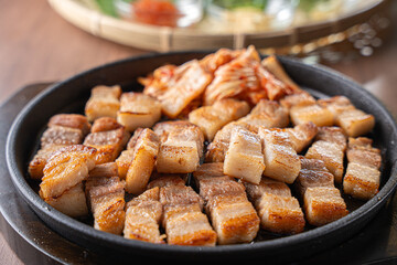美味しそうな韓国料理 豚肉 - obrazy, fototapety, plakaty