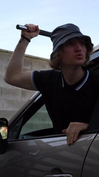 driver wants to fight vertical video