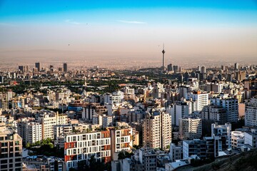 Obraz premium Beautiful shot of the cityscape of Tehran, Iran during the day