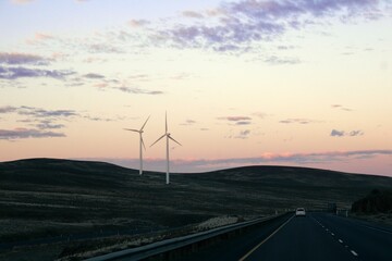 Obraz premium Windmills with sunset