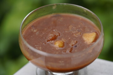 Guava, together with apple and sunflower seeds, is a delicious spread or very good-tasting compote. Fortaleza – Ceará, Brazil.