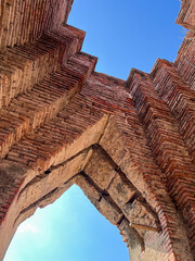 Sky through the Roof of the Old Temple, Ayutthaya, Thailand - obrazy, fototapety, plakaty