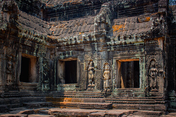 Fototapeta premium Close-up to the ancient craftsmanship and carving of Banteay Kdei in Siem Reap, Cambodia