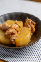 鶏肉と大根の煮物